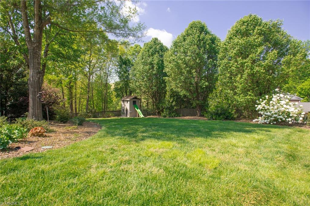 1703 Heathcliff Road High Point, NC 27262 - Photo 32 of 34 Gallery Image 32