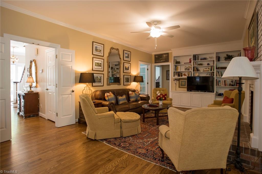 1703 Heathcliff Road High Point, NC 27262 - Photo 6 of 34 Gallery Image 6