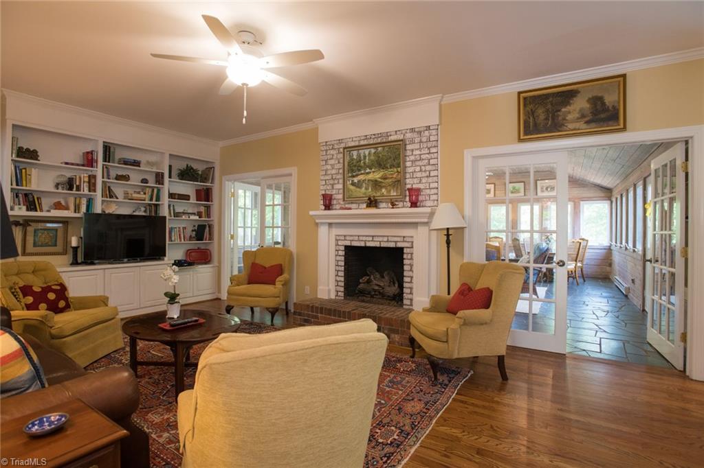 1703 Heathcliff Road High Point, NC 27262 - Photo 7 of 34 Gallery Image 7
