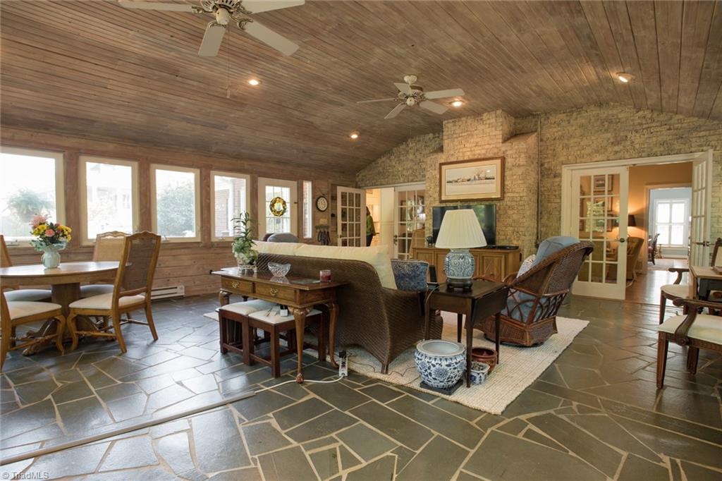 1703 Heathcliff Road High Point, NC 27262 - Photo 9 of 34 Gallery Image 9