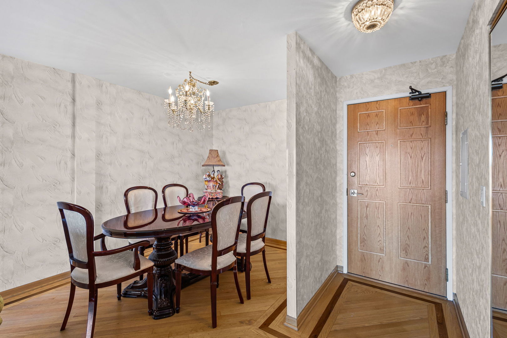 8620 Waukegan Road, Unit 408 Morton Grove, IL 60053 - Photo 5 of 17