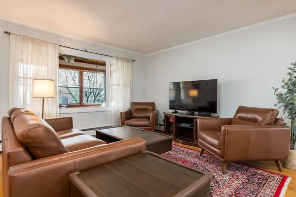 $695,000 | 419 North Taylor Avenue, Oak Park, IL 60302