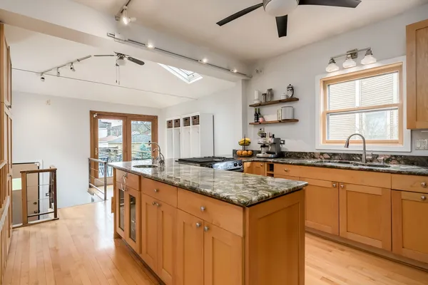 $695,000 | 419 North Taylor Avenue, Oak Park, IL 60302