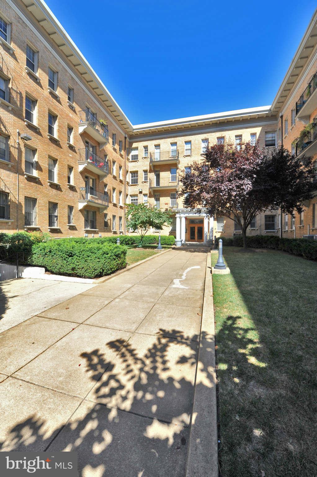 1401 Columbia Road Northwest, Unit 302 Washington, DC 20009 - Photo 2 of 30 a view of a large building