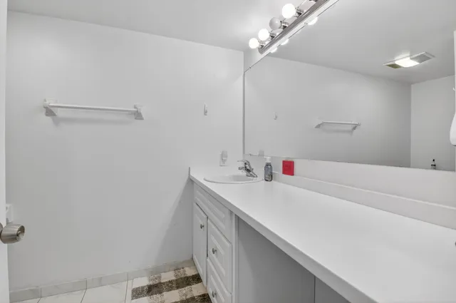 $295,000 | 799 Jeffery Street, Unit 209, Boca Raton, FL 33487