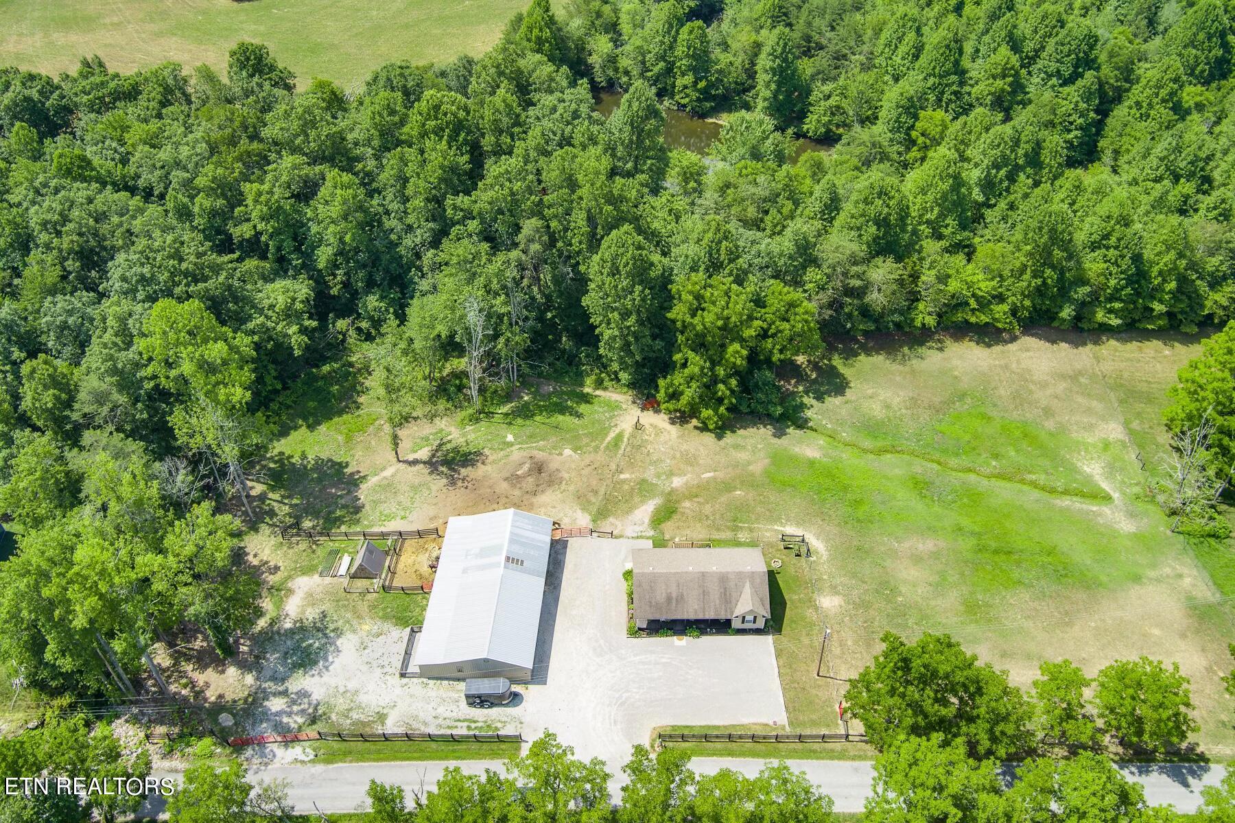 674 East Rock Quarry Road Clarkrange, TN 38553 - Photo 3 of 30 4B6CDBC2-CF41-46D8-807E-356522093739