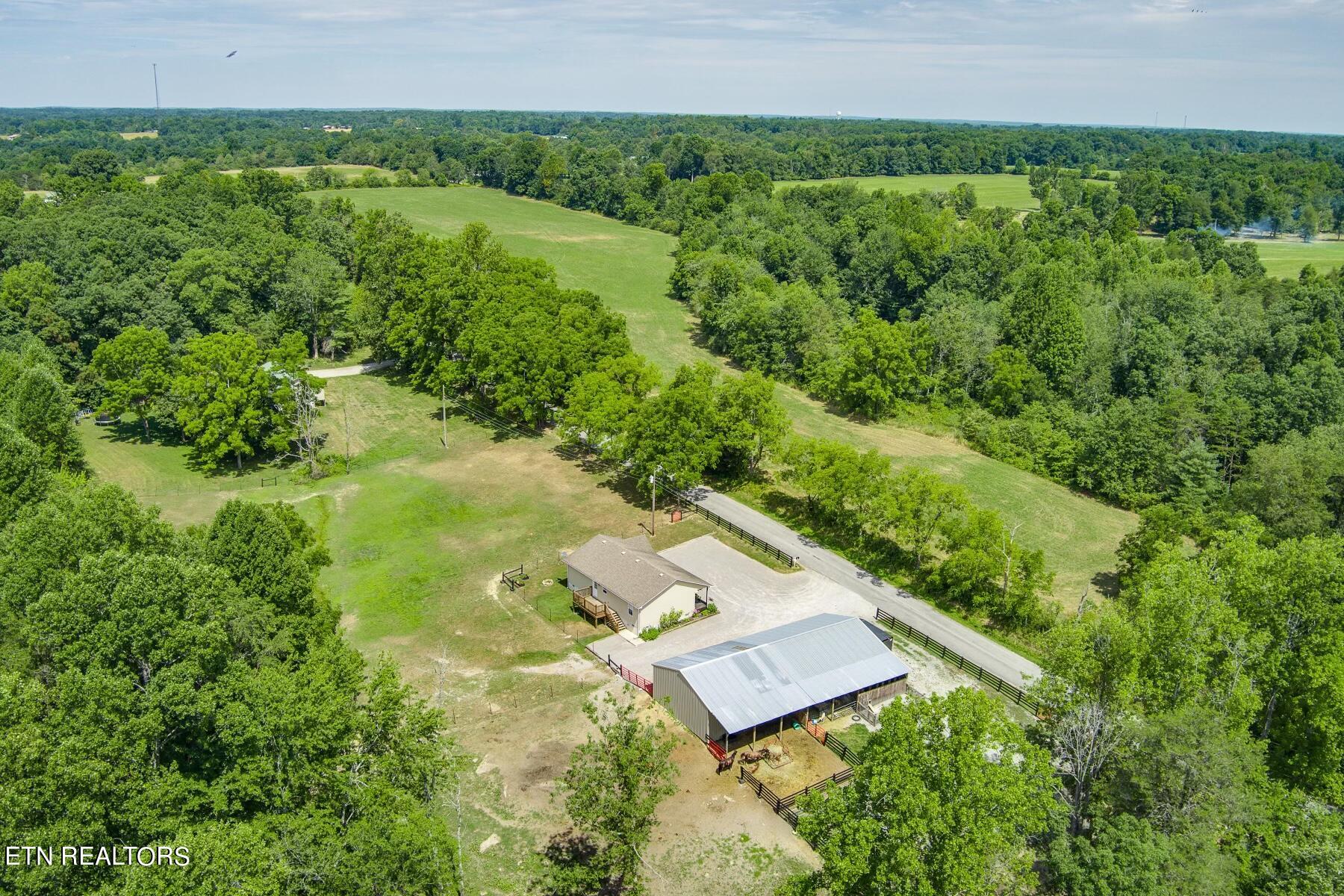 674 East Rock Quarry Road Clarkrange, TN 38553 - Photo 8 of 30 2199775B-57CF-4509-94DF-249CBF3FC4EC
