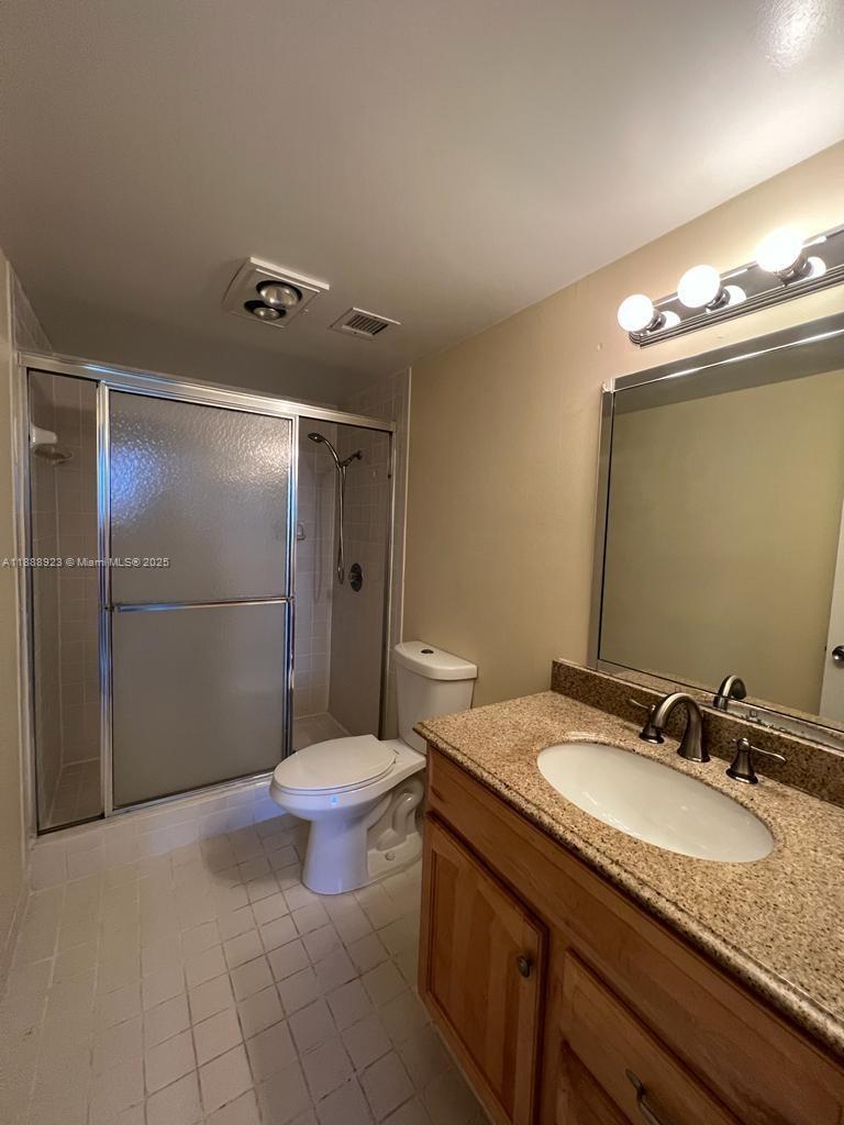 901 Hillcrest Drive, Unit 409 Hollywood, FL 33021 - Photo 19 of 20