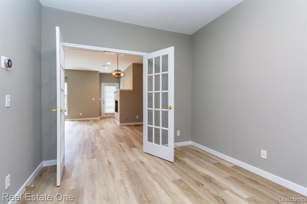 1429 Raliegh Place Troy, MI 48084 - Photo 20 of 47