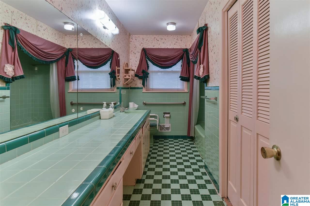 1144 Hob Hill Road Birmingham, AL 35235 - Photo 33 of 48