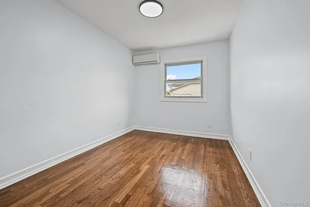 $879,000 | 238-11 148th Drive | Rosedale