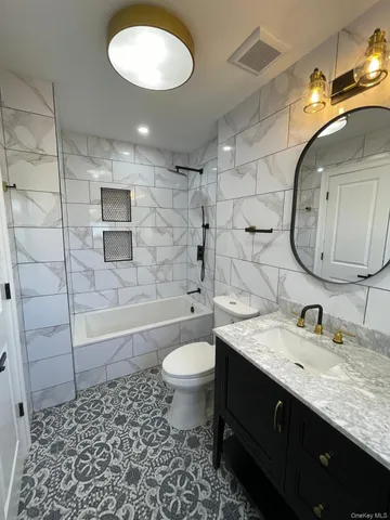 $879,000 | 238-11 148th Drive | Rosedale