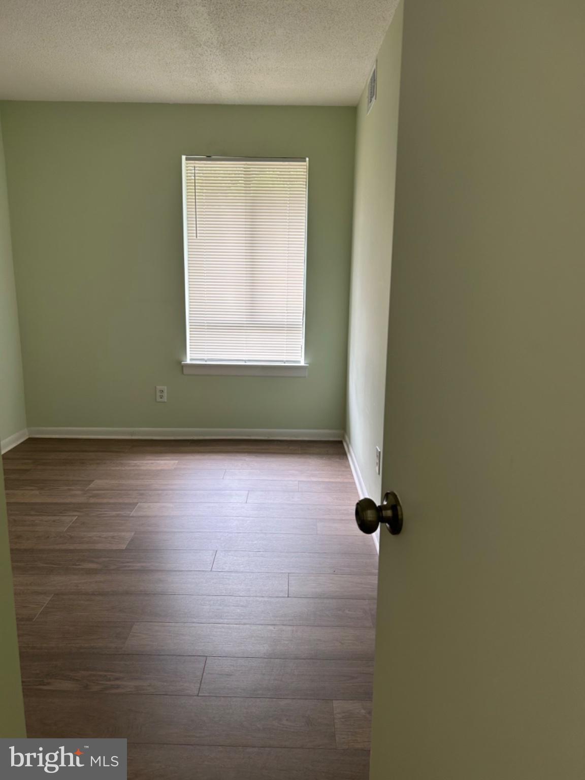 11609 Stoneview Square, Unit 11C Reston, VA 20191 - Photo 26 of 30 Bright and inviting entryway space.