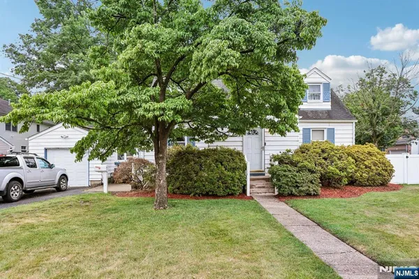 $799,000 | 78 Legion Place, Paramus, NJ 07652