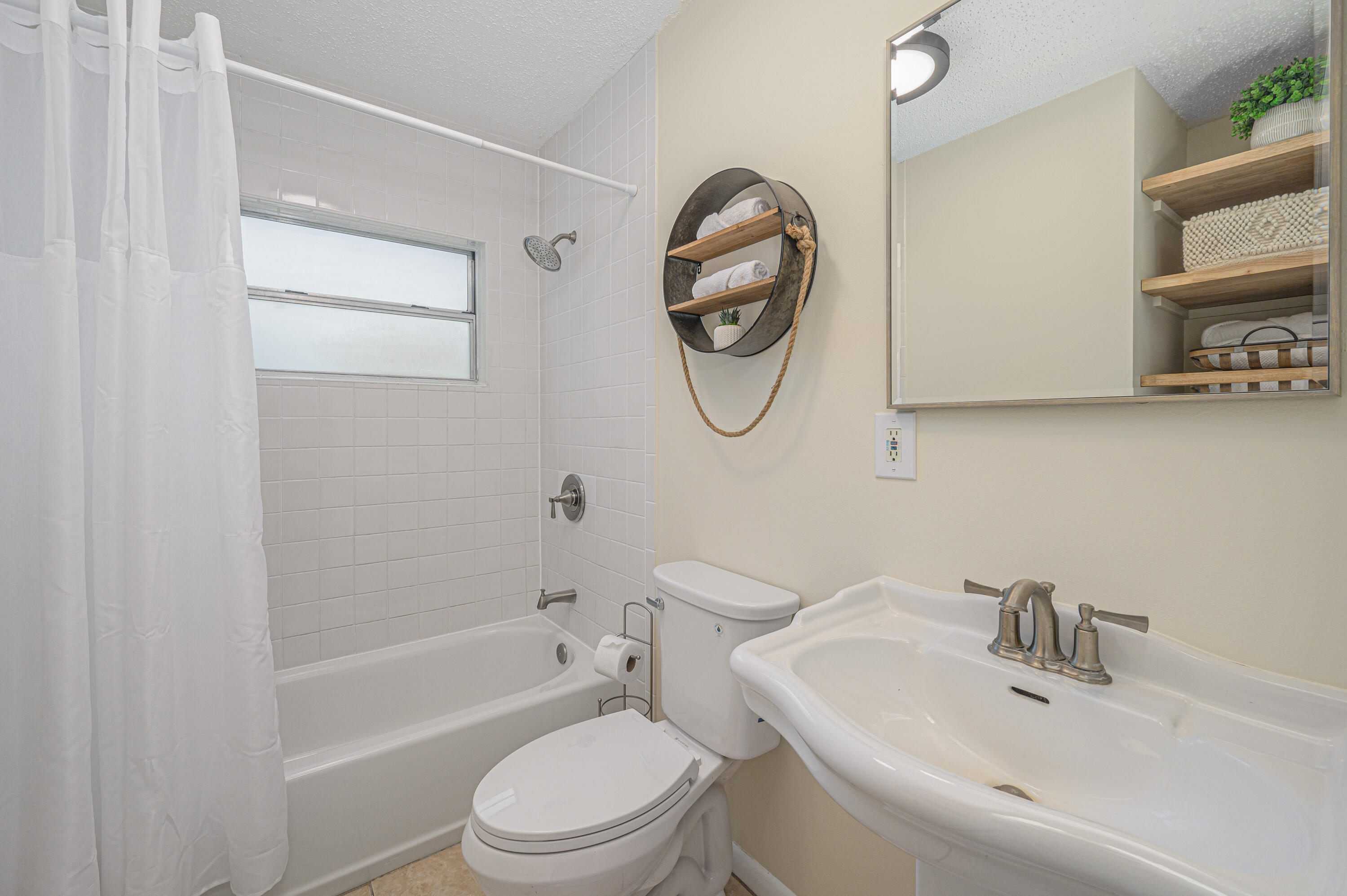 5201 Melville Road Fort Pierce, FL 34982 - Photo 9 of 18 5201 Melville Rd - Full - 8