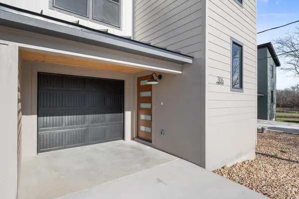 $329,000 | 306 Ave P, Marble Falls, TX 78654