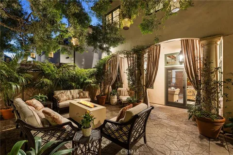 $4,250,000 | 2508 Pine Avenue, Manhattan Beach, CA 90266