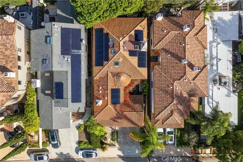 $4,250,000 | 2508 Pine Avenue, Manhattan Beach, CA 90266