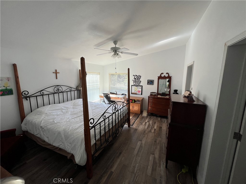 39950 7 Oaks Road, Unit 41 Angelus Oaks, CA 92305 - Photo 10 of 21 BEDROOM 1