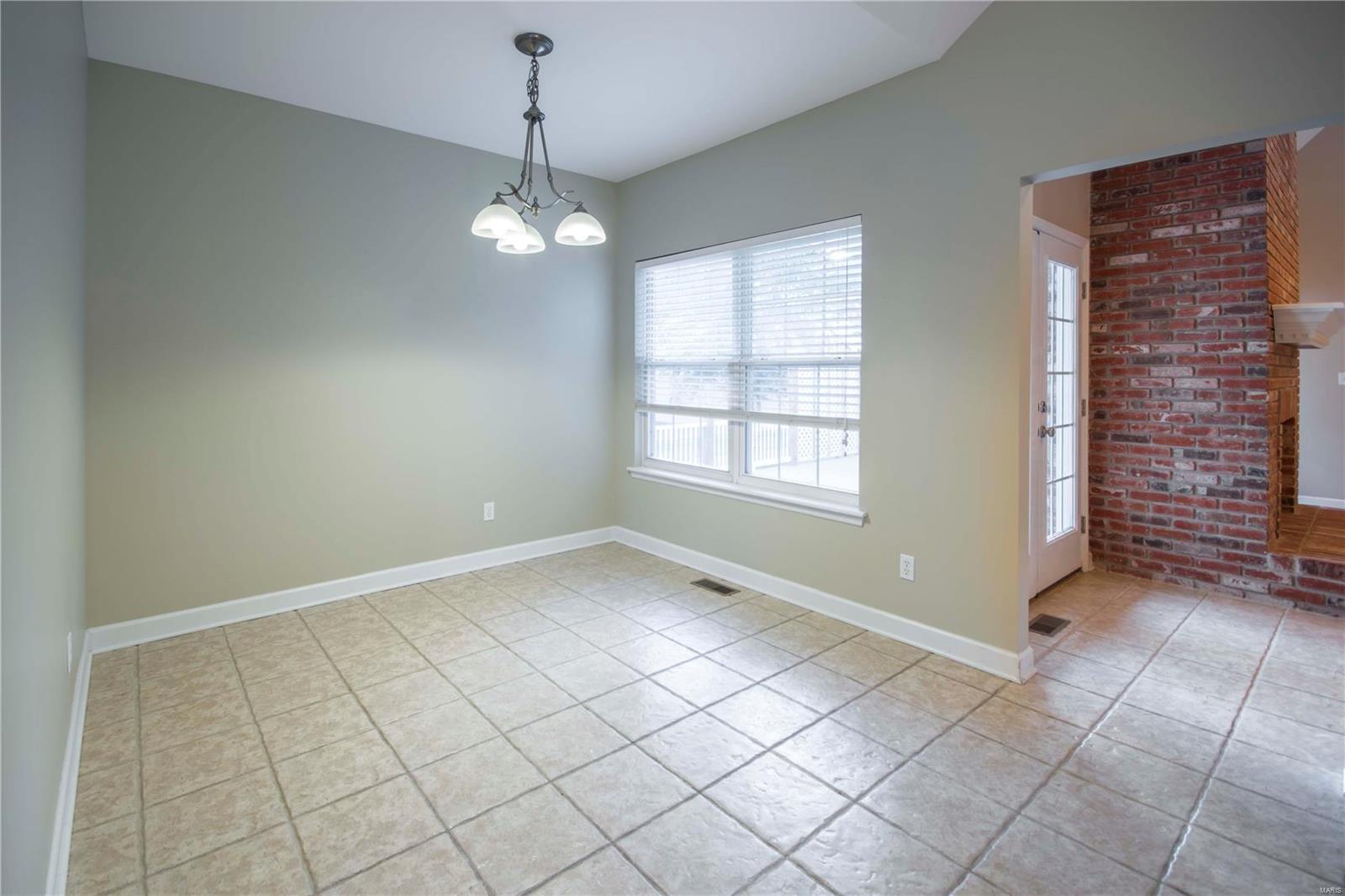 2 Wynnbrook Manor Drive St. Charles, MO 63301 - Photo 13 of 37