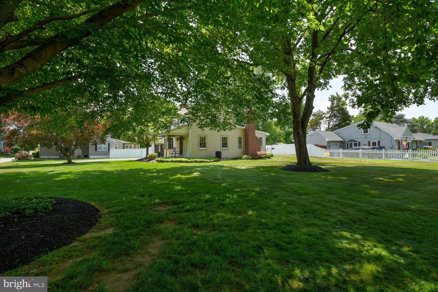 113 Prospect Avenue Hamilton, NJ 08620 - Photo 4 of 67 Side Yard