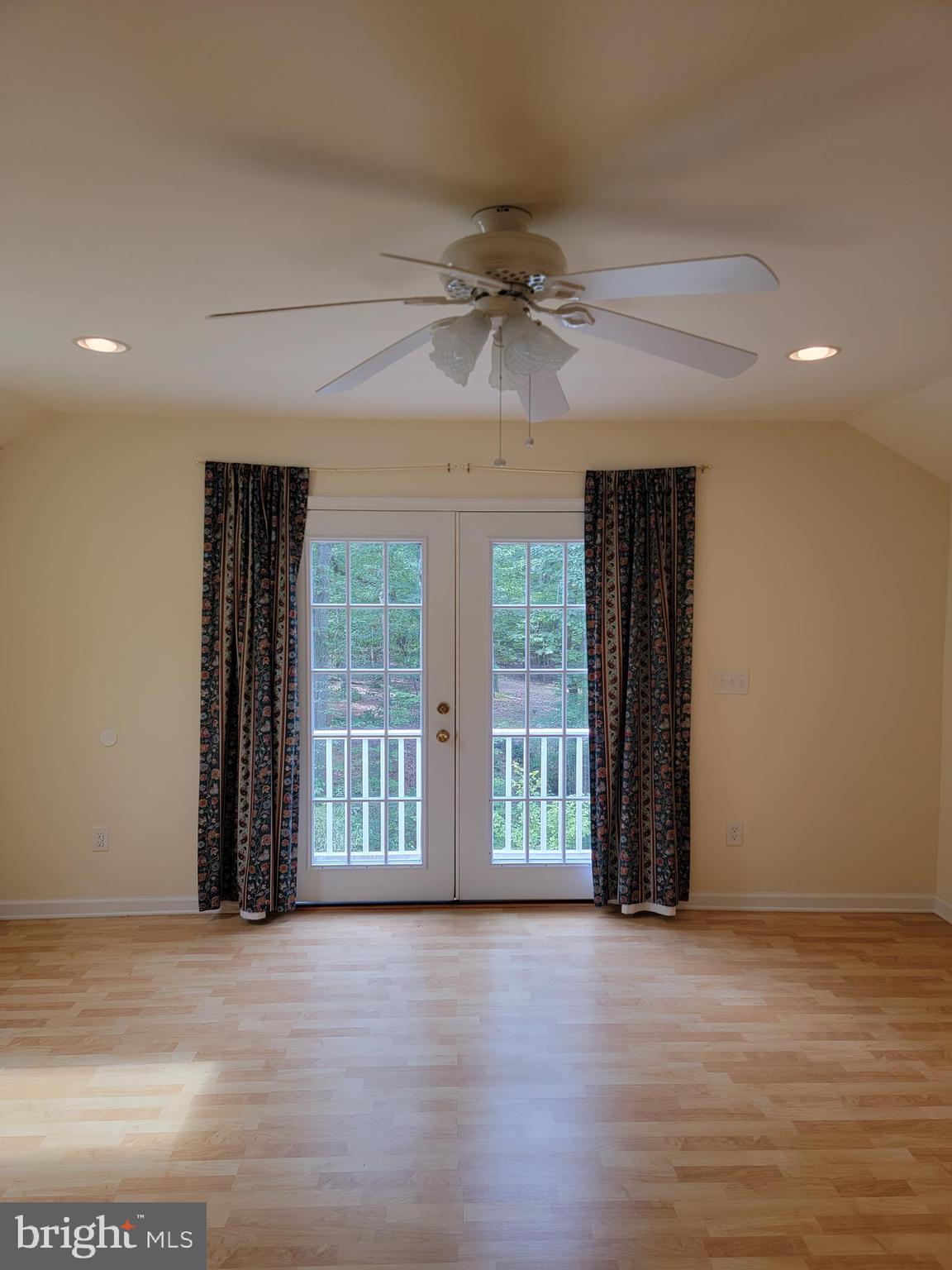 335 Thunder Road Front Royal, VA 22630 - Photo 23 of 28 2nd family room upper level with small deck