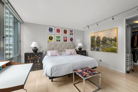 $560,000 | 880 North Lake Shore Drive, Unit 12GH, Chicago, IL 60611