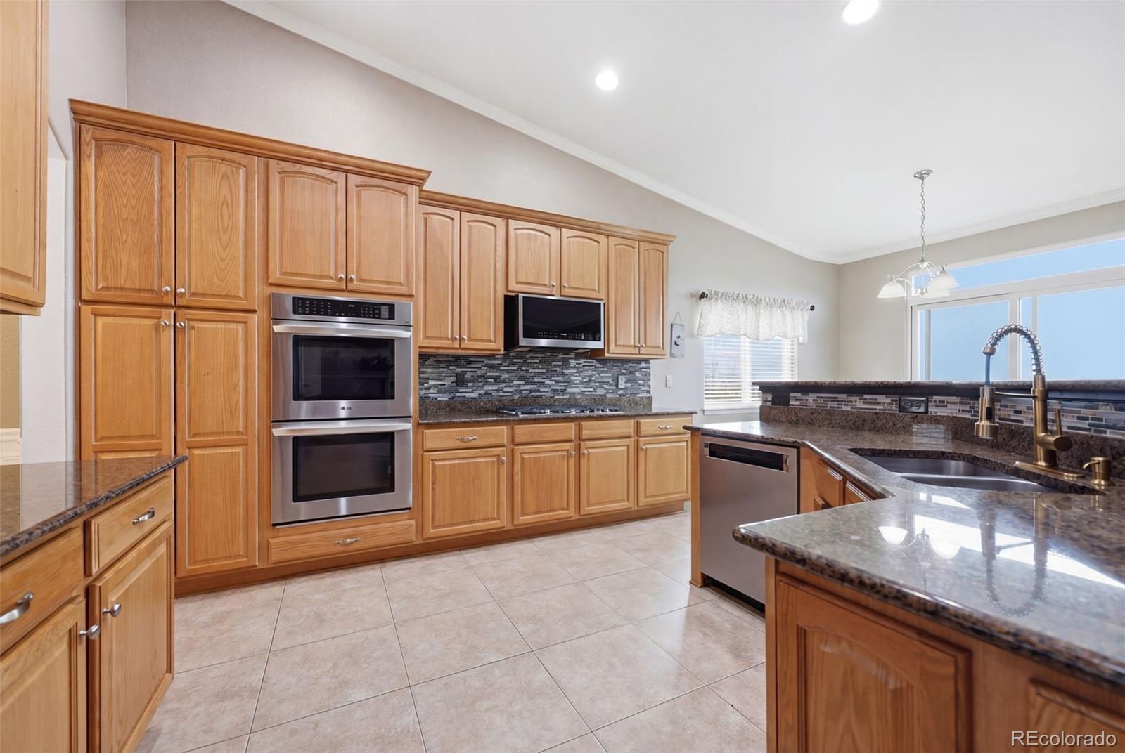 3198 South Nepal Way Aurora, CO 80013 - Photo 6 of 30