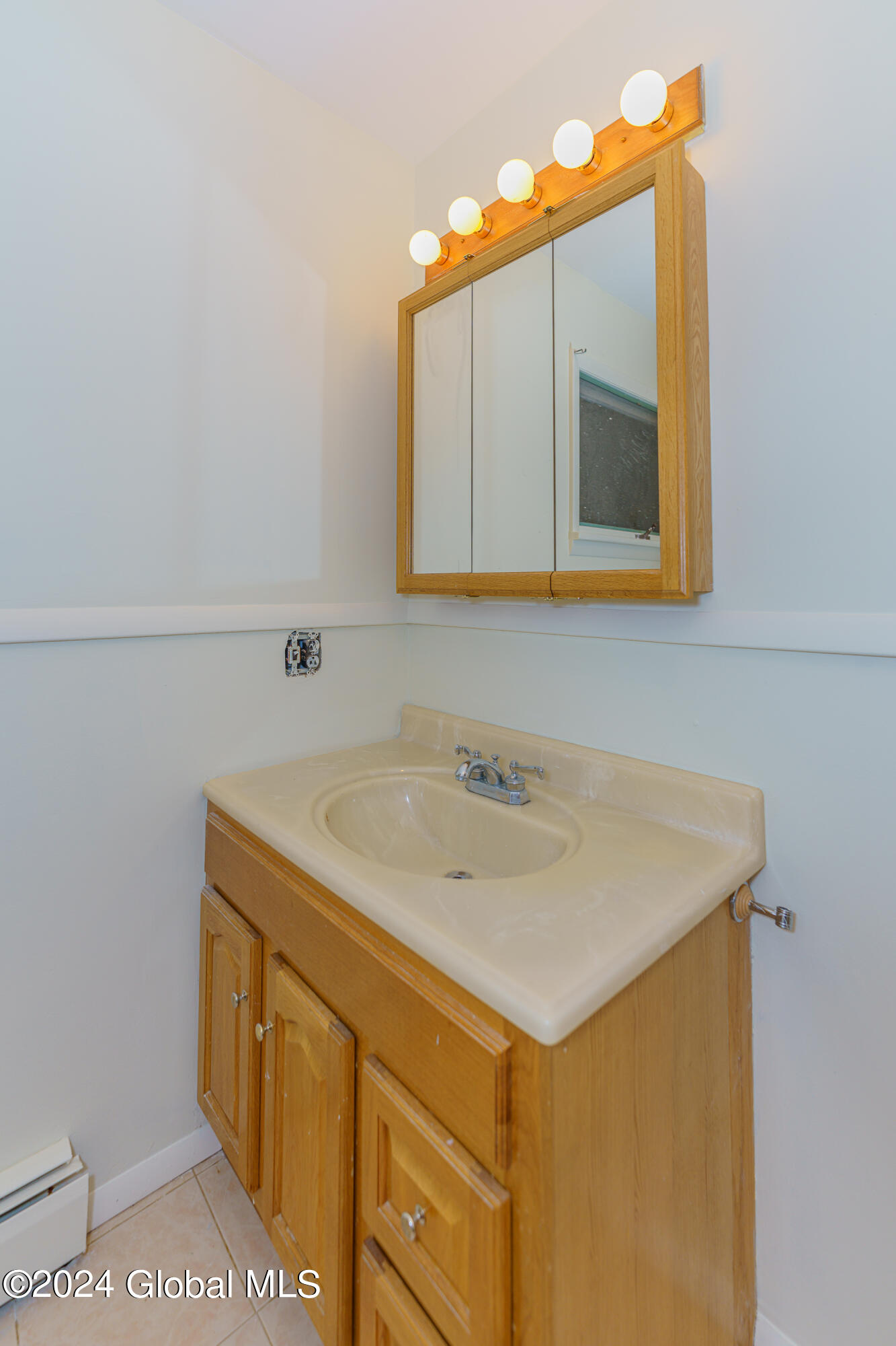 260 Lisha Kill Road Schenectady, NY 12309 - Photo 33 of 47 Bathroom 3