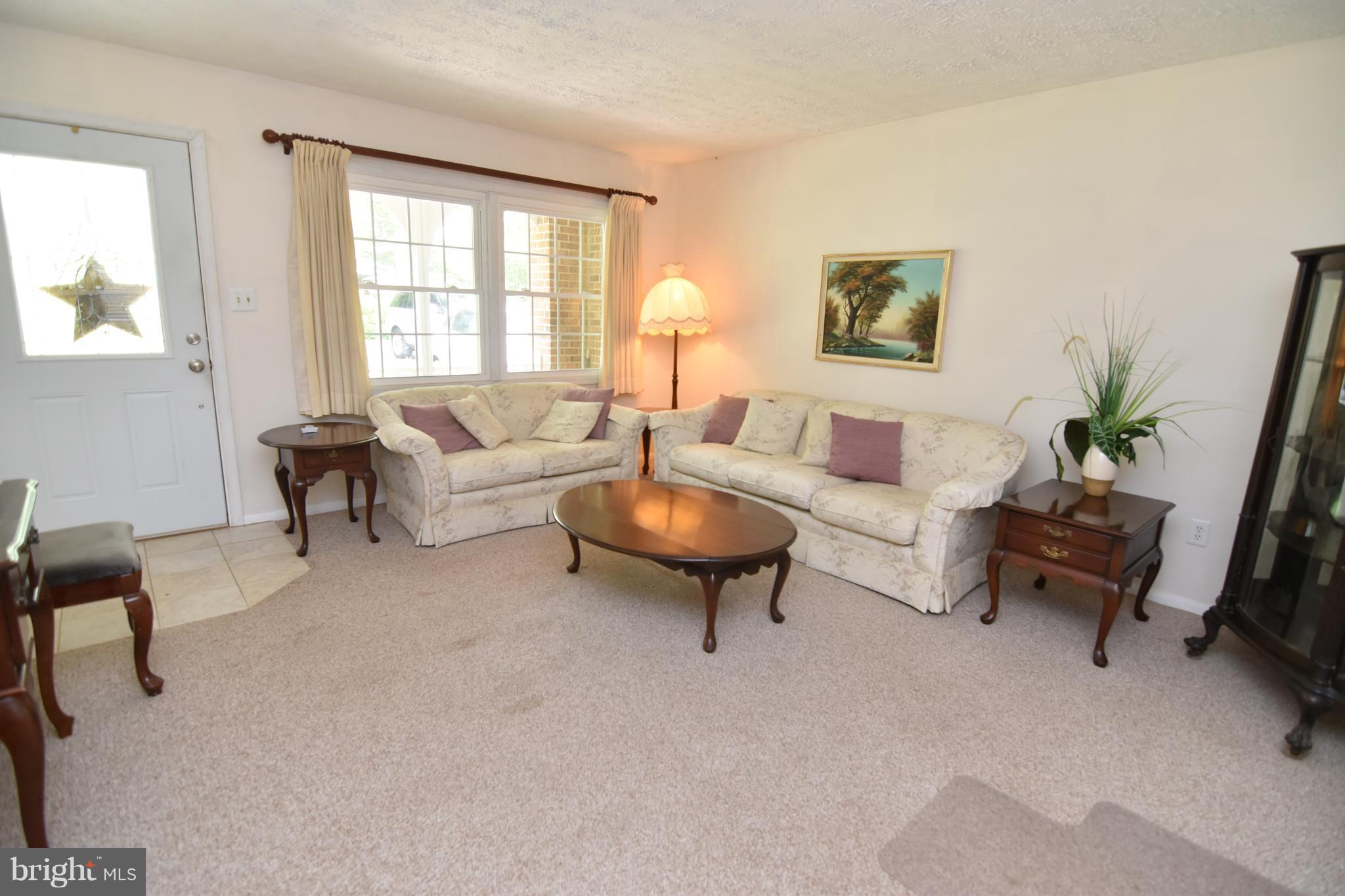 45235 Cove Manor Road California, MD 20619 - Photo 3 of 30 Living Room