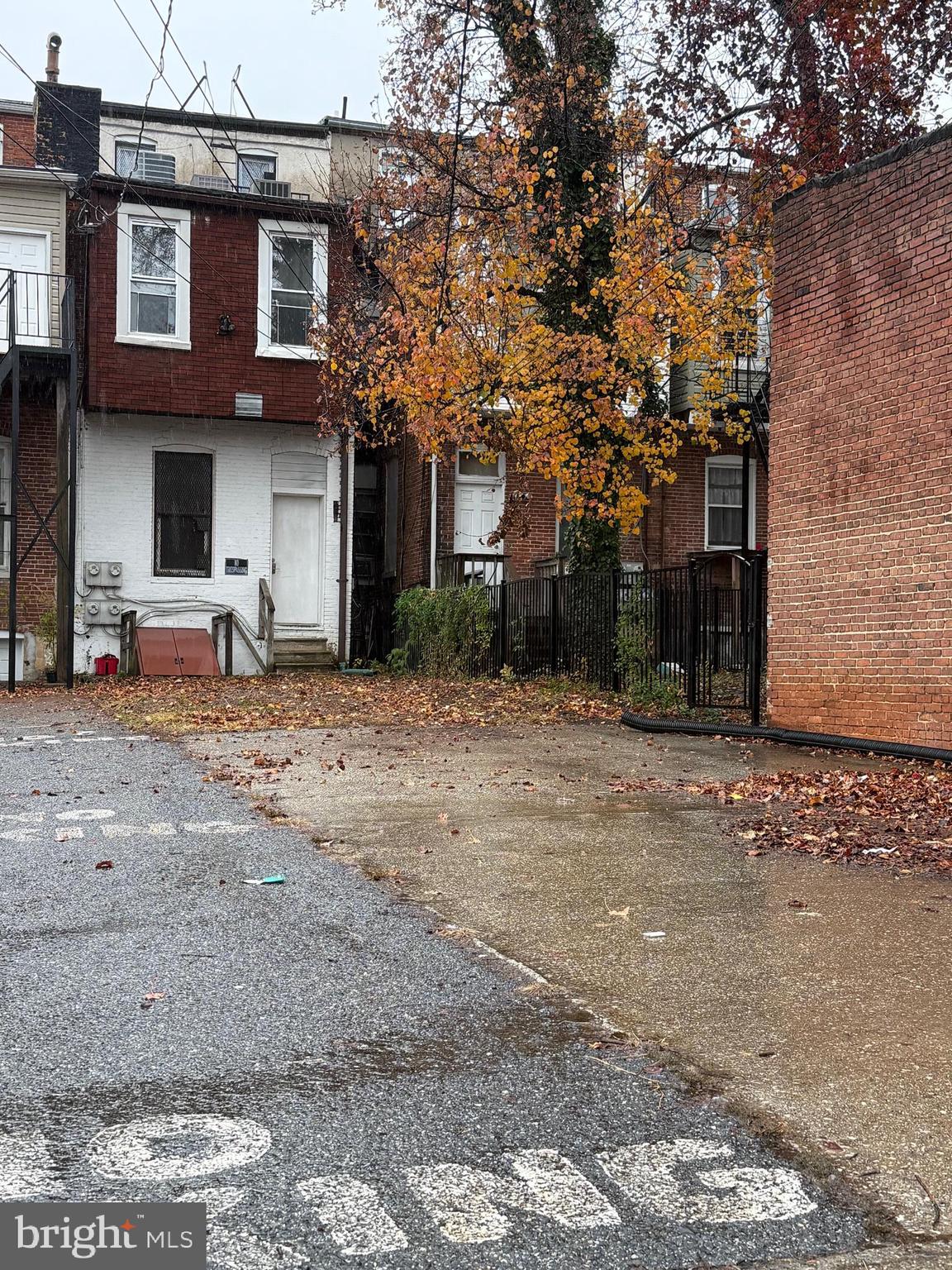 2511 Maryland Avenue, Unit 3 Baltimore, MD 21218 - Photo 11 of 11 a view of a house with a yard