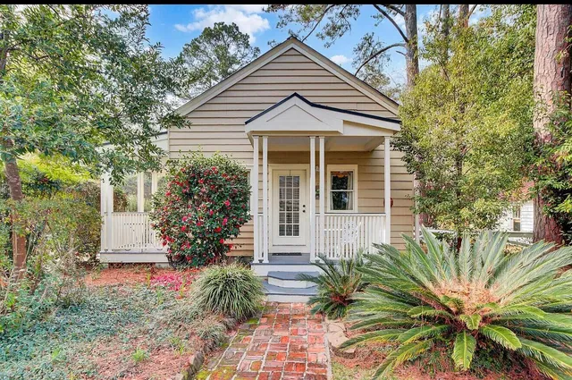 $2,200 | 710 South B S Main, Unit B, Summerville, SC 29486