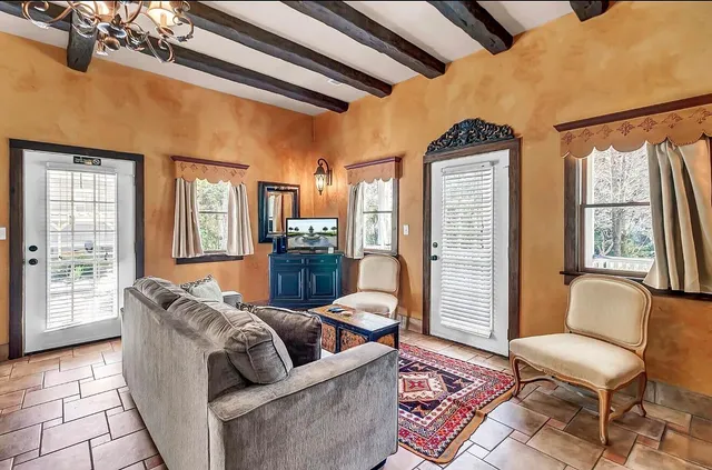 $2,200 | 710 South B S Main, Unit B, Summerville, SC 29486