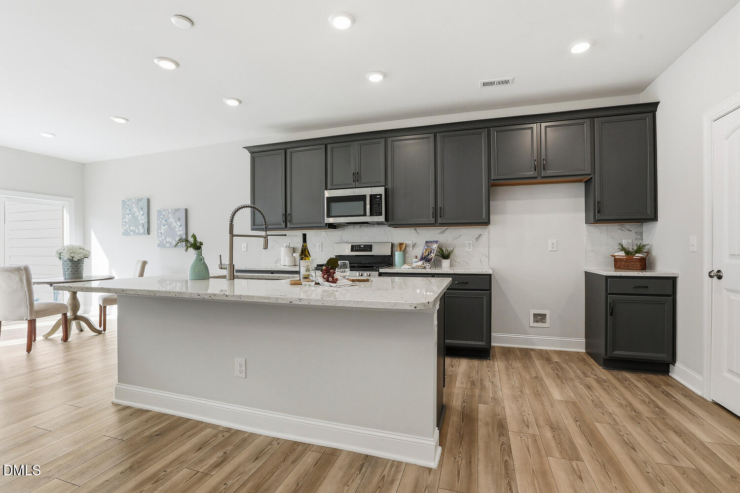 1035 Heartstone Way Durham, NC 27713 - Photo 5 of 37 1035 Heartstone Wy Durham NC-large-009-0