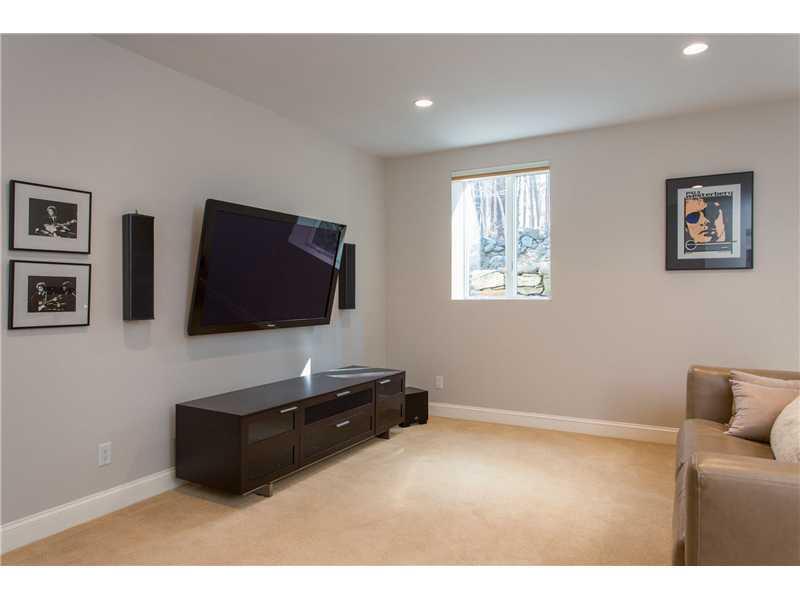598 Haley Road Kittery Point, ME 03905 - Photo 28 of 35 Den/Family/Great Room. Finished...