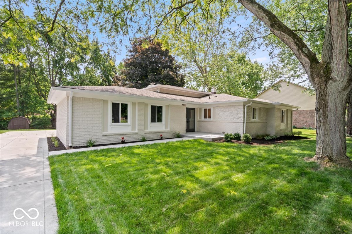 11123 Haverstick Road Carmel, IN 46033 - Photo 4 of 31 Gallery Image 4