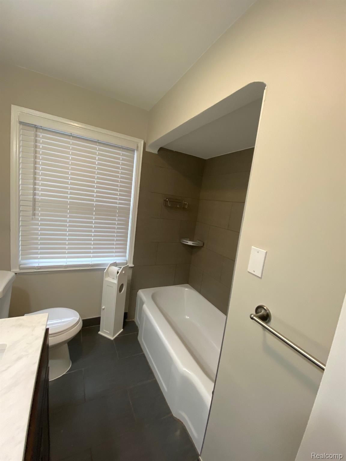1592 Columbia Road Berkley, MI 48072 - Photo 14 of 35 Gallery Image 14