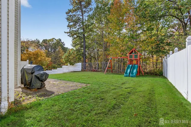 a front view of house with yard
