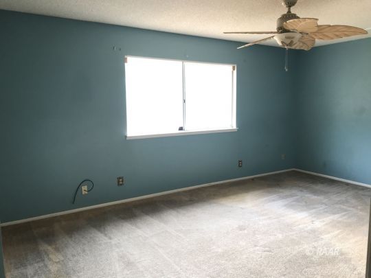 1219 North Erwin Street Ridgecrest, CA 93555 - Photo 8 of 20 a view of room with window