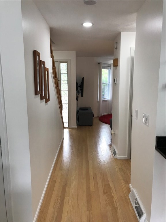17 Spring Street, Unit B2 Pawtucket, RI 02860 - Photo 15 of 40 Great Flow for Entertaining...