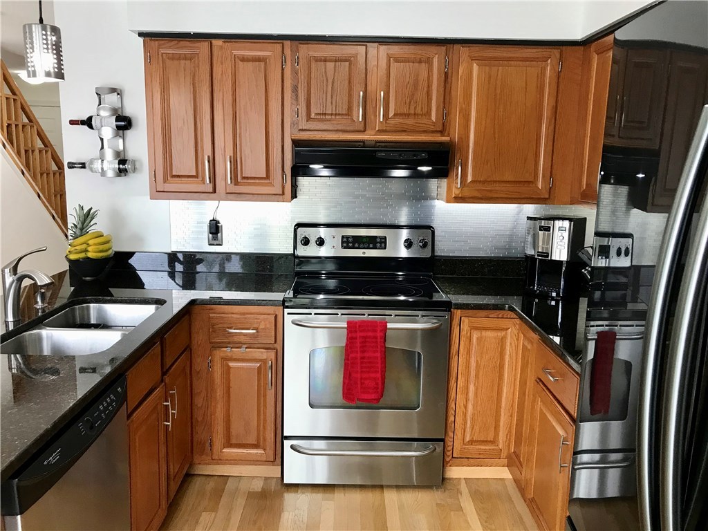 17 Spring Street, Unit B2 Pawtucket, RI 02860 - Photo 20 of 40 Fantastic Work Space...