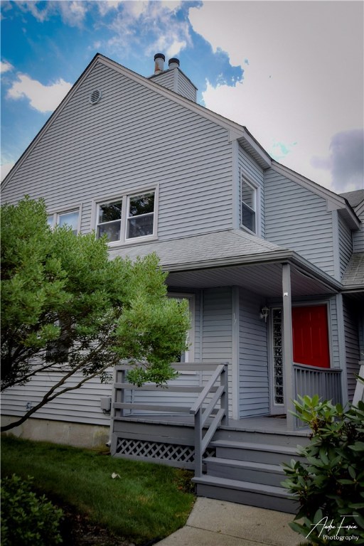 17 Spring Street, Unit B2 Pawtucket, RI 02860 - Photo 2 of 40 Front Entrance...