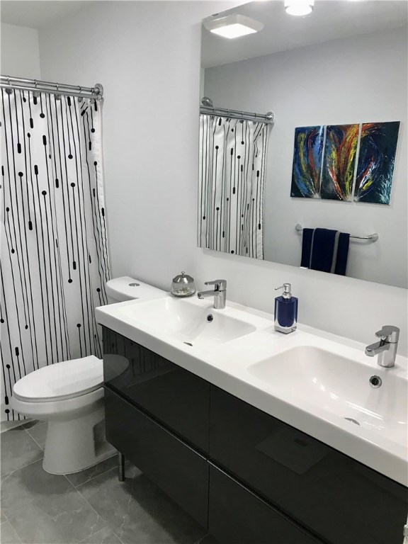 17 Spring Street, Unit B2 Pawtucket, RI 02860 - Photo 32 of 40 Large Main Bathroom w/Double Sinks...