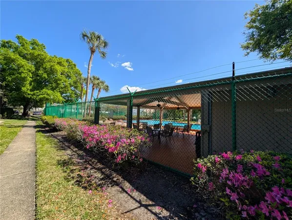 $1,295 | 14211 Shadow Moss Lane, Unit 202, Tampa, FL 33613