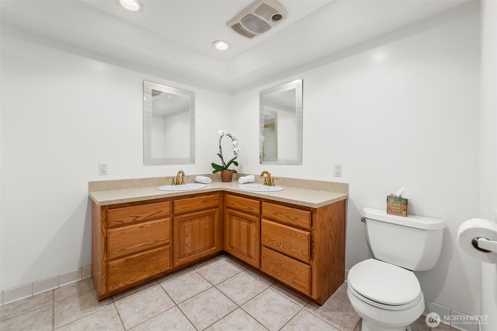 35819 Old Sultan-Startup Road Sultan, WA 98294 - Photo 12 of 40 a bathroom with a toilet sink and mirror
