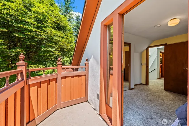 an empty room with closet