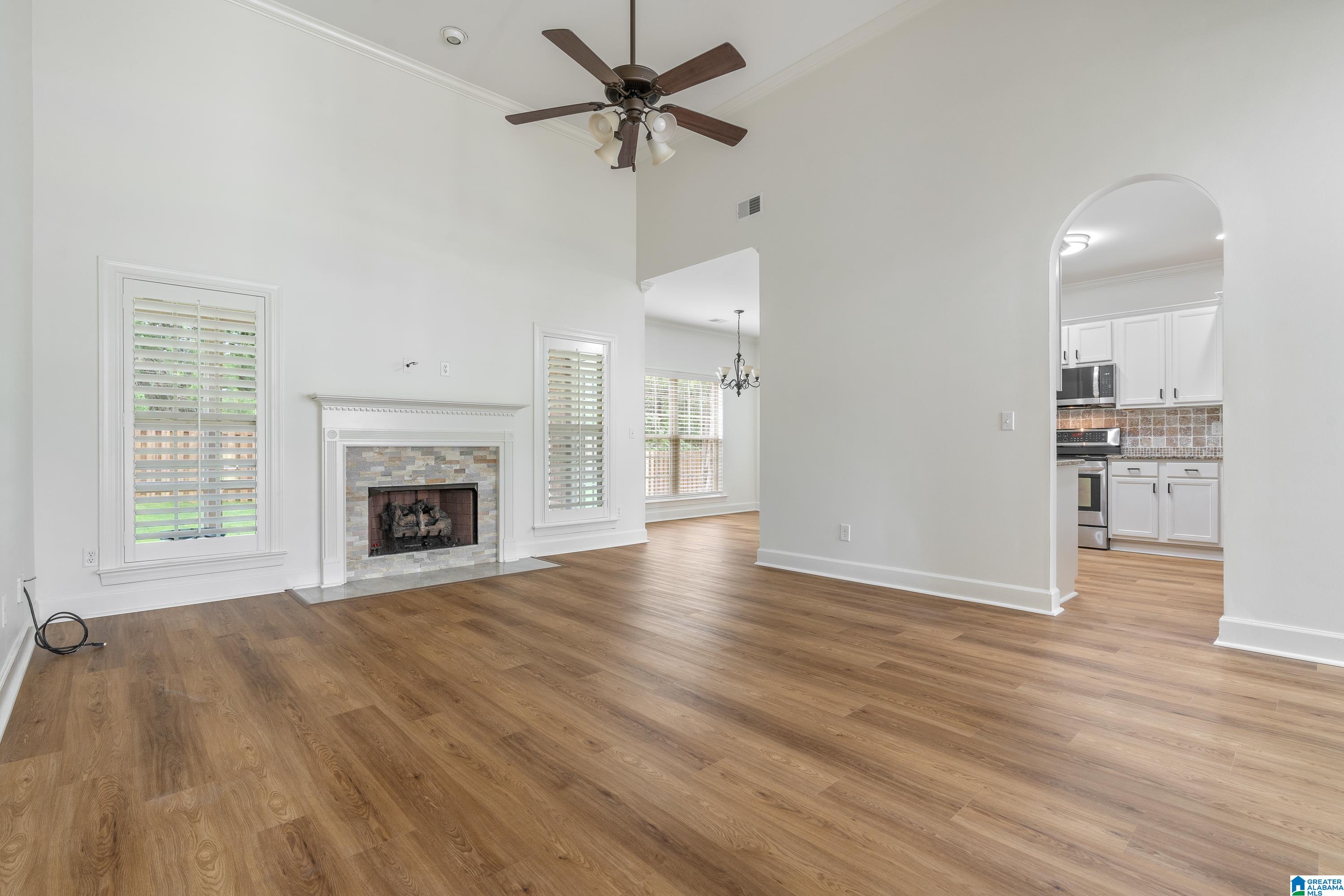 310 Tanglewood Circle Alabaster, AL 35007 - Photo 5 of 41