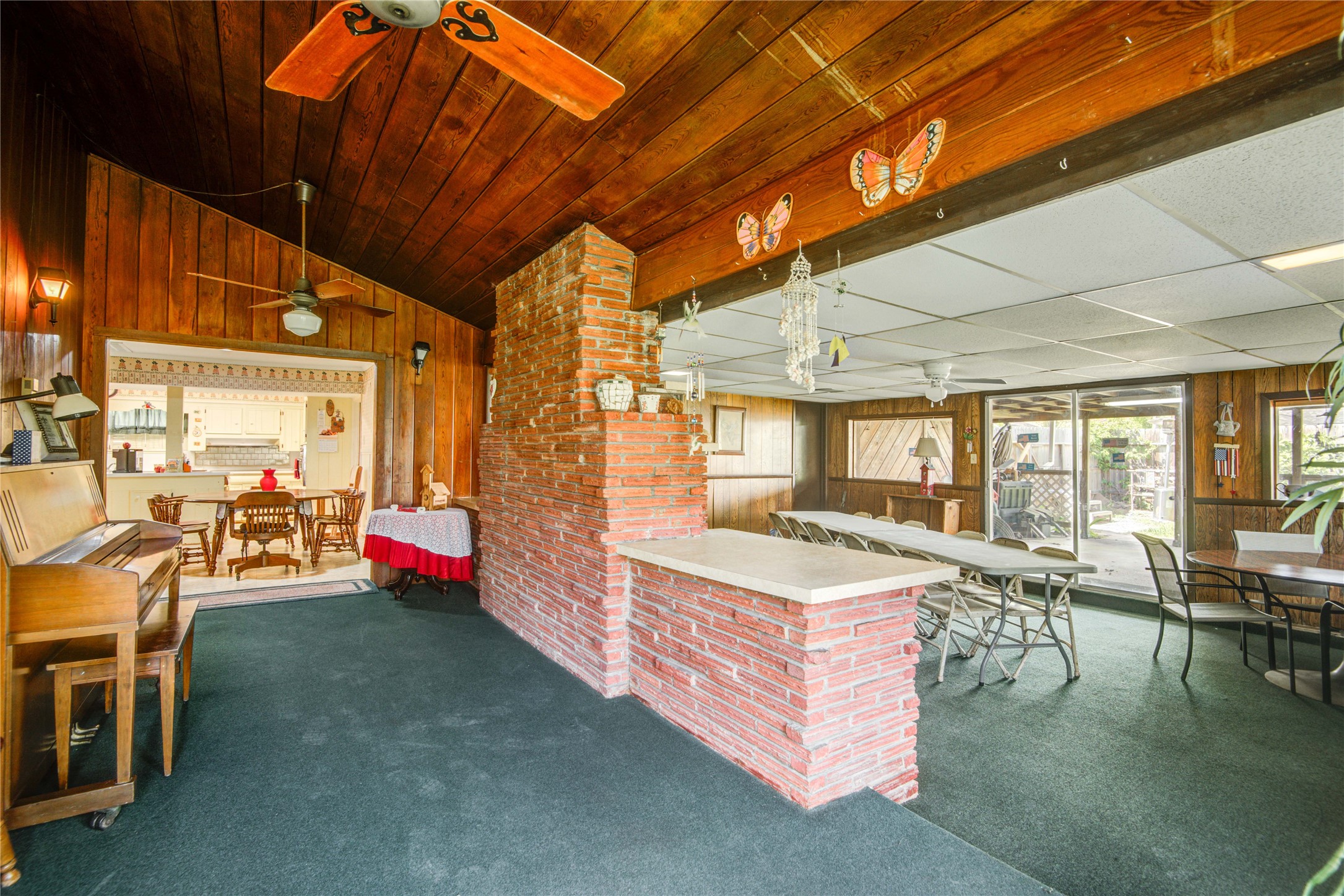 1414 West 9th Street Freeport, TX 77541 - Photo 40 of 50 a outdoor space with patio lots of furniture and chandelier