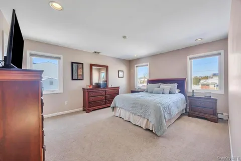 $799,999 | 436 8th Street, Bohemia, NY 11716