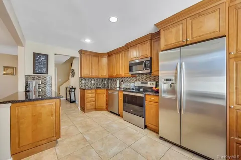 $799,999 | 436 8th Street, Bohemia, NY 11716